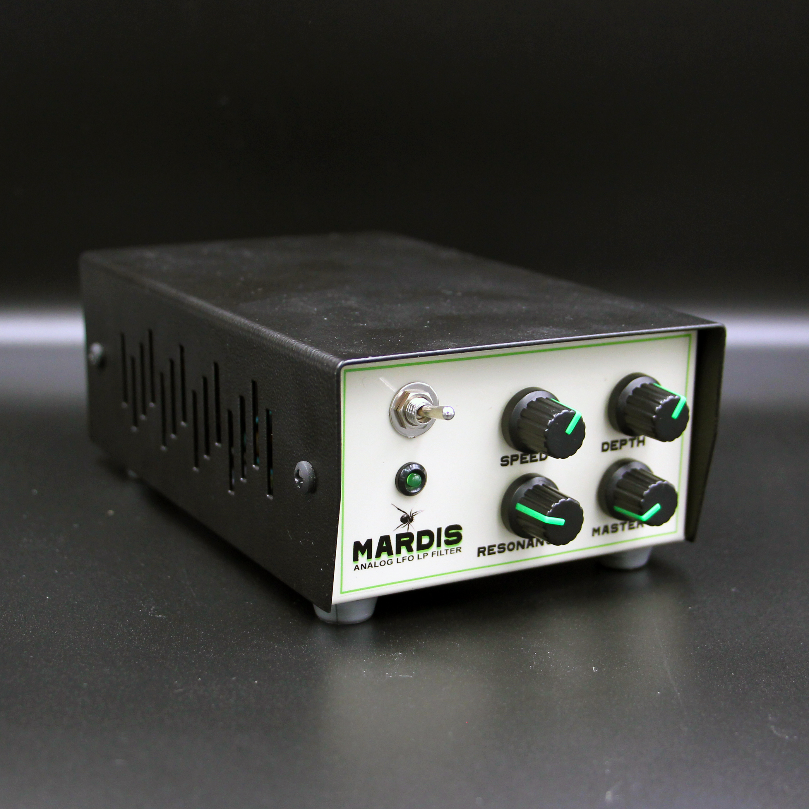 myomymoyoon LFO Low Pass Filter シリアルNo.3 Mardis Analog LFO LP Filter – Tsomokos Audio & TSL Studio Equipment